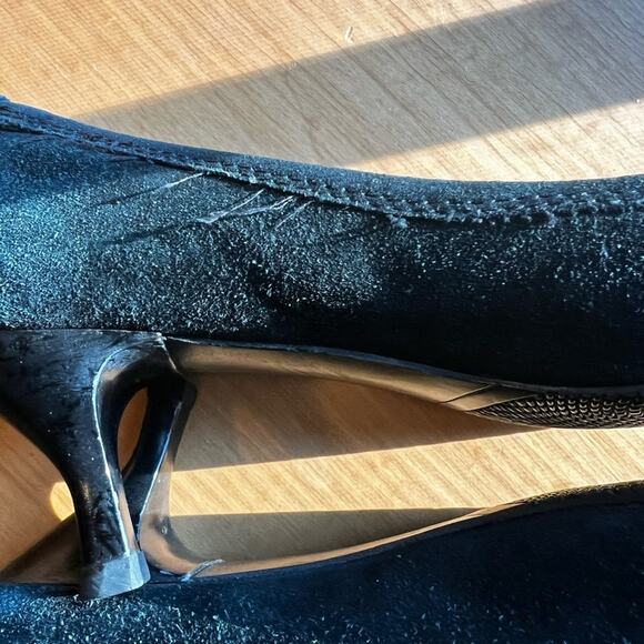 Elie Tahari Suede Kitten Heels Size 39 - recently re-soled - Picture 3 of 7